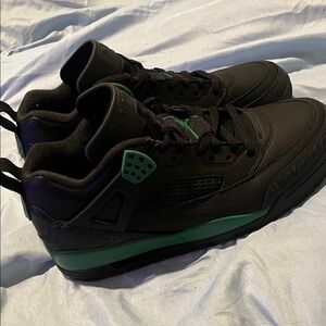 Jordan spizike low green and black 10.5